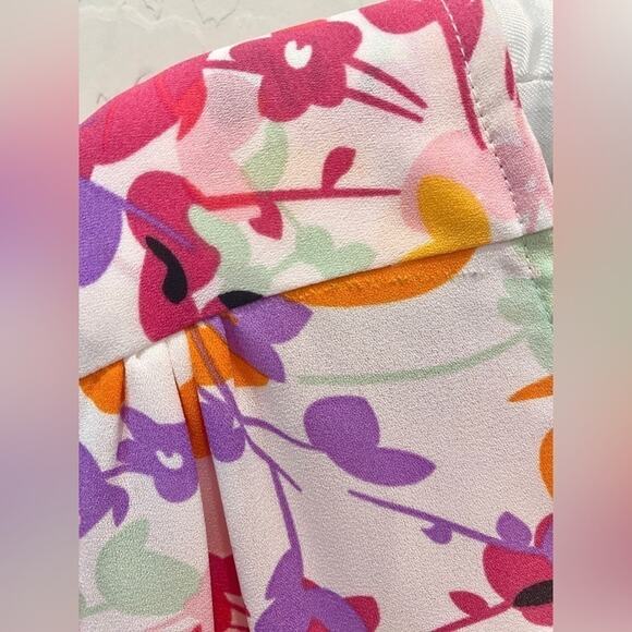 W5 | Colorful Floral Blouse Short Sleeve V-Neck Top | Size XL - Picture 6 of 7